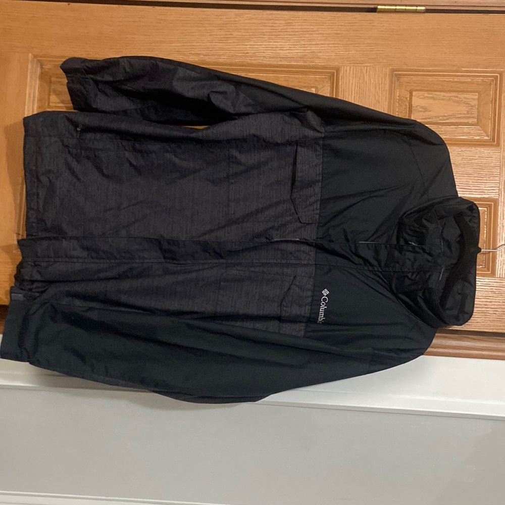 Columbia light zip up jacket.